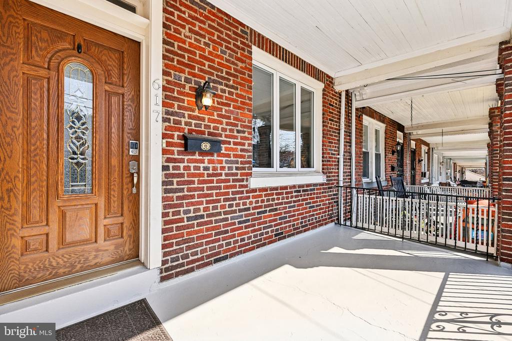 617 FARRAGUT STREET NW
