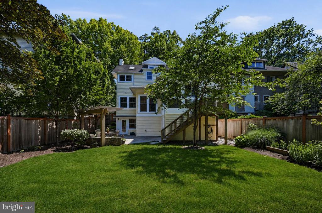 3707 MILITARY ROAD NW