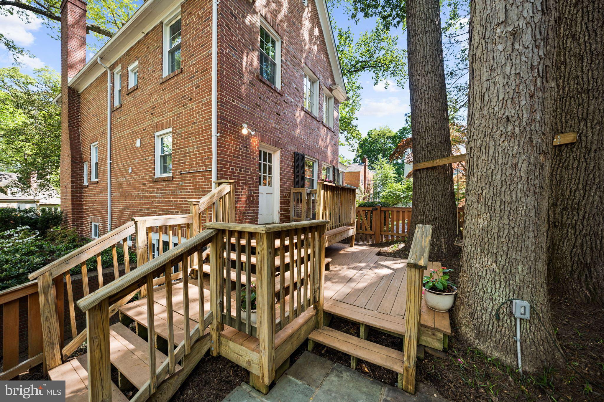 3701 JOCELYN STREET NW