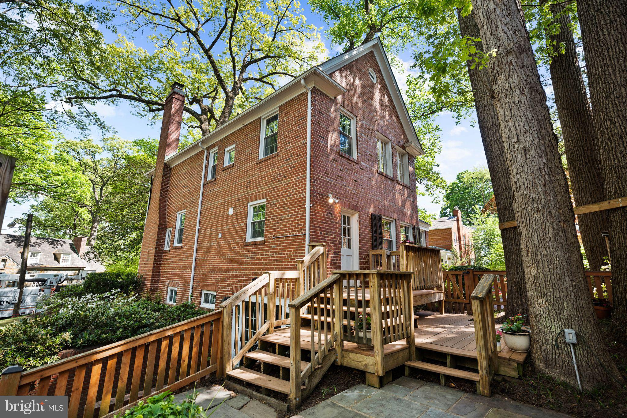 3701 JOCELYN STREET NW