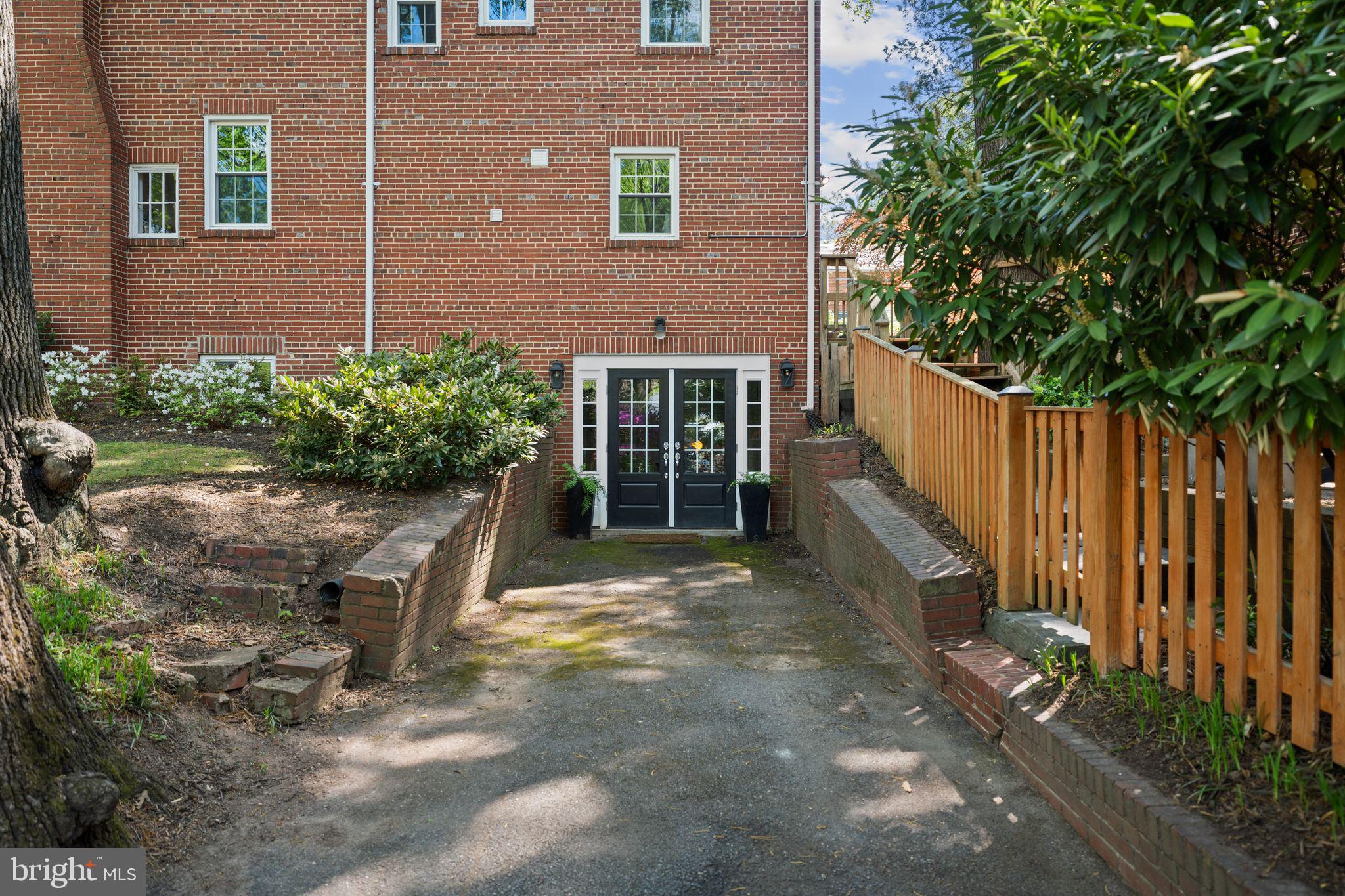 3701 JOCELYN STREET NW