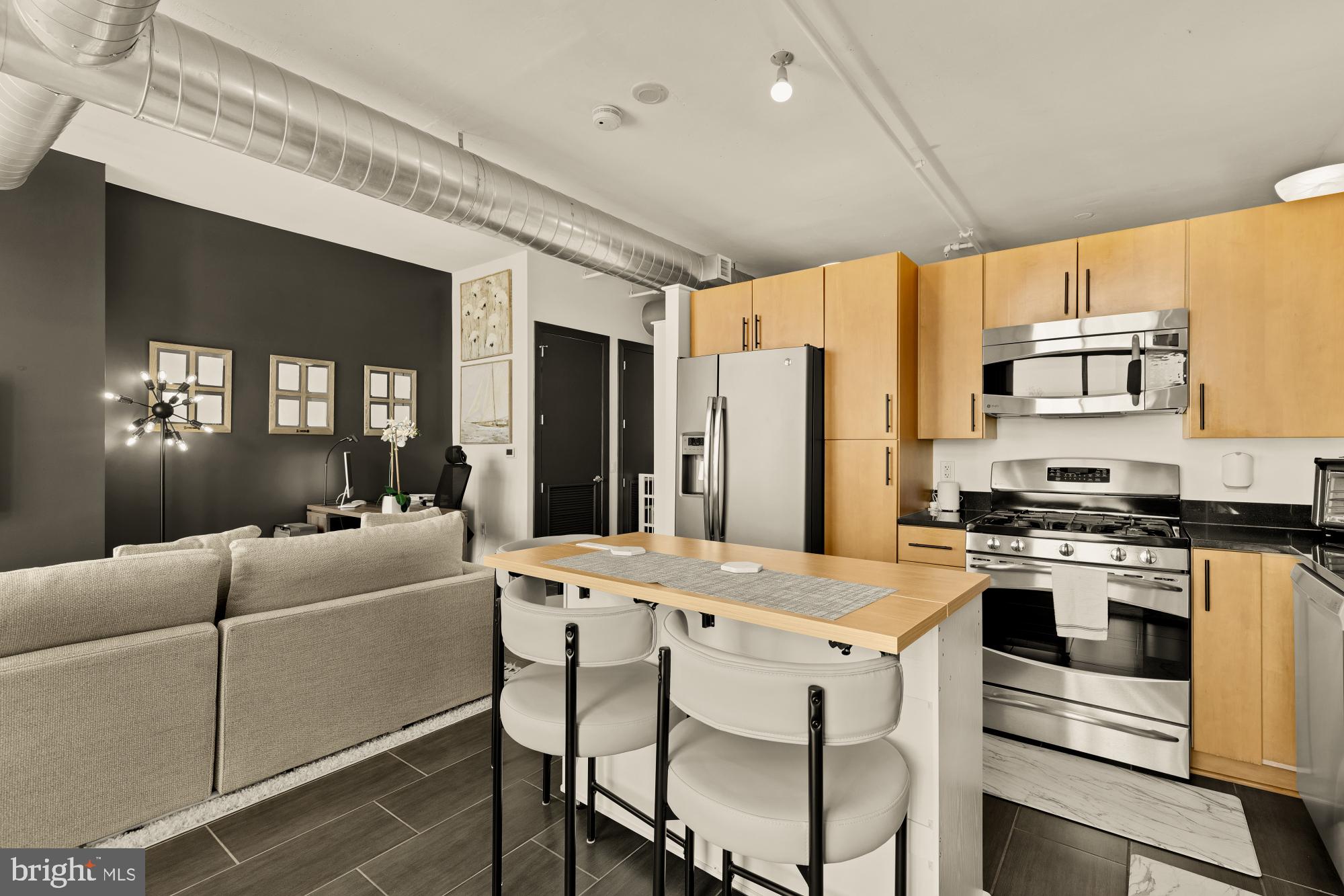 811 4TH STREET NW 1214
