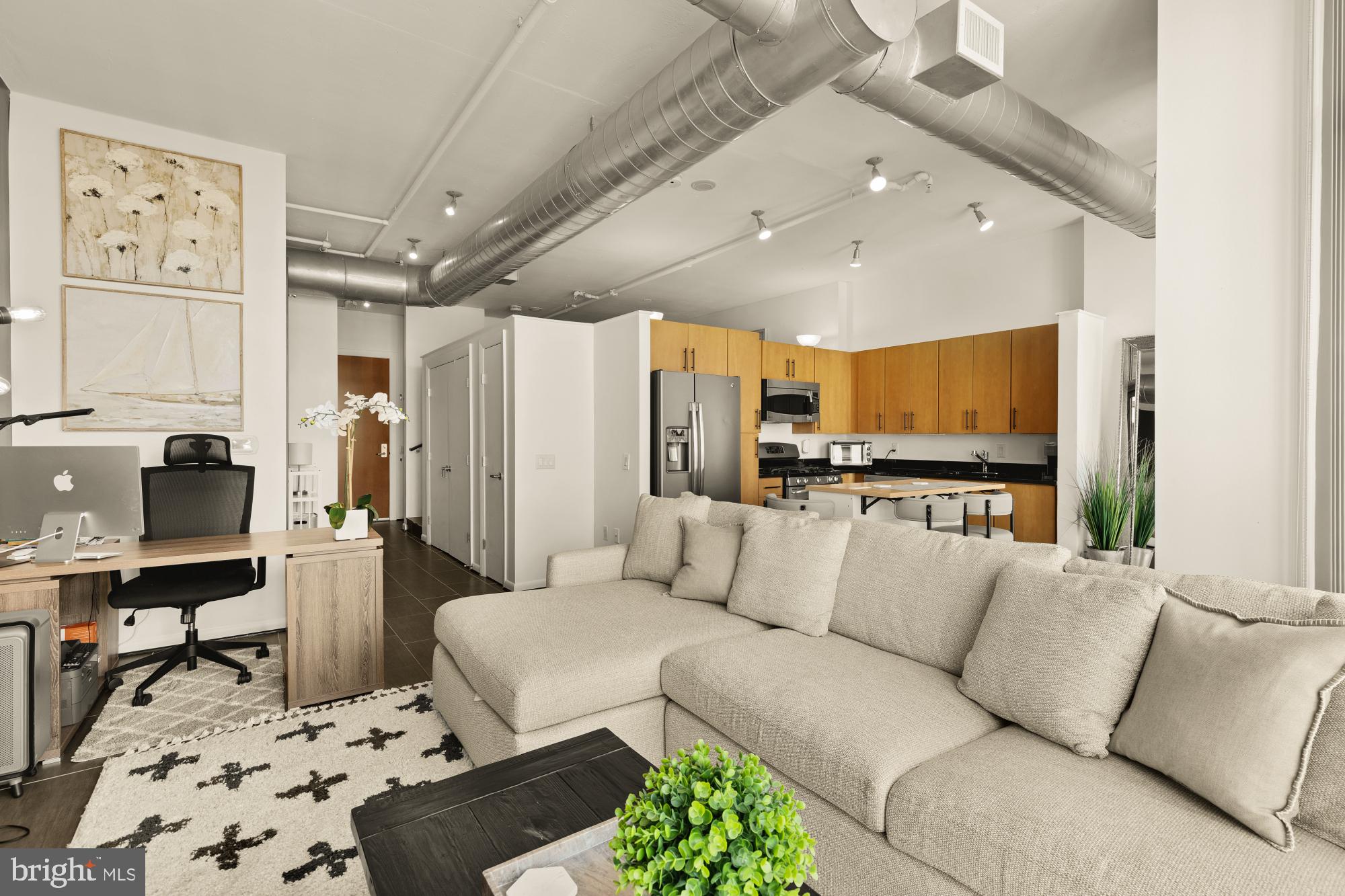 811 4TH STREET NW 1214