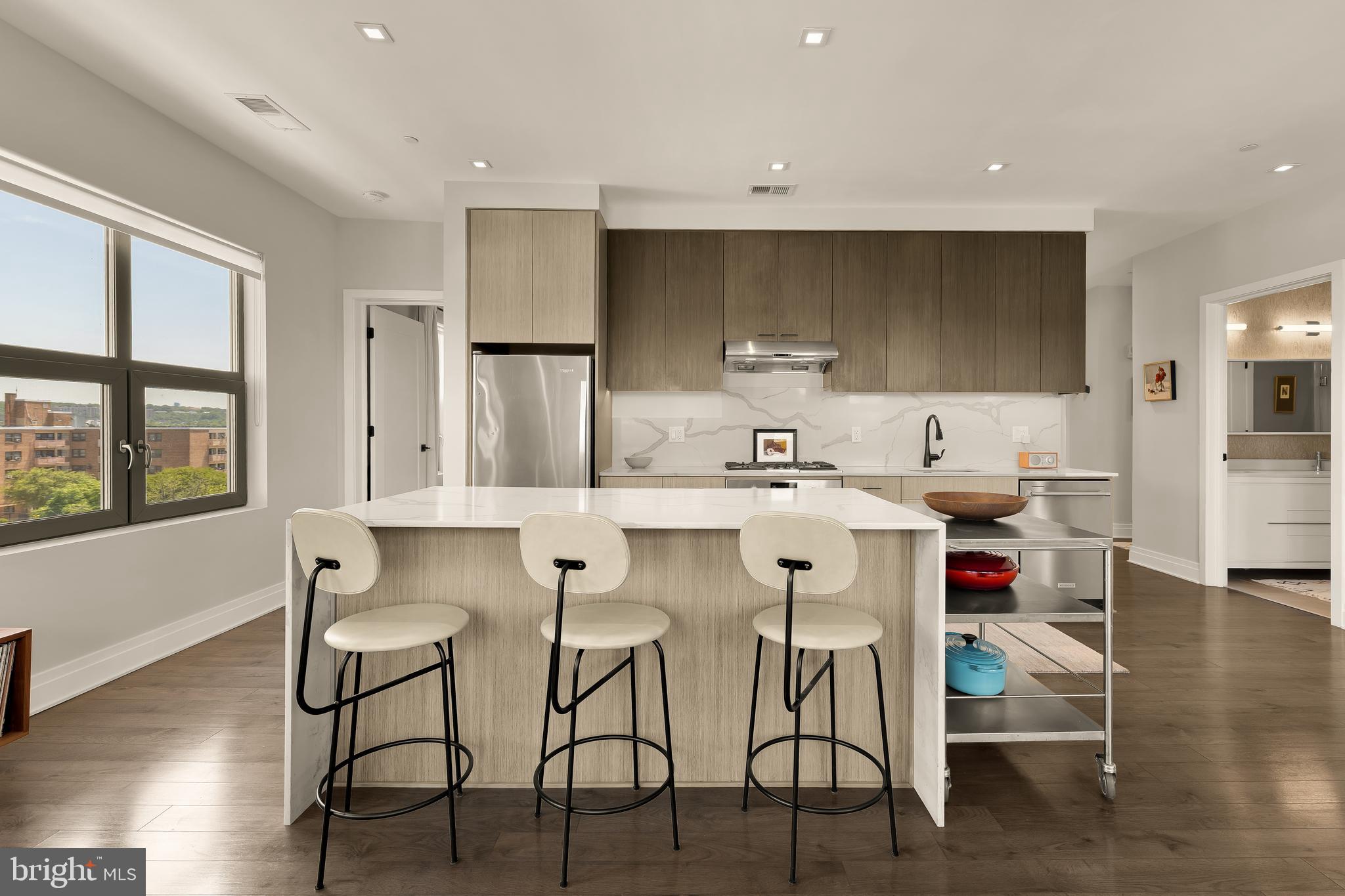 900 11TH STREET SE 401