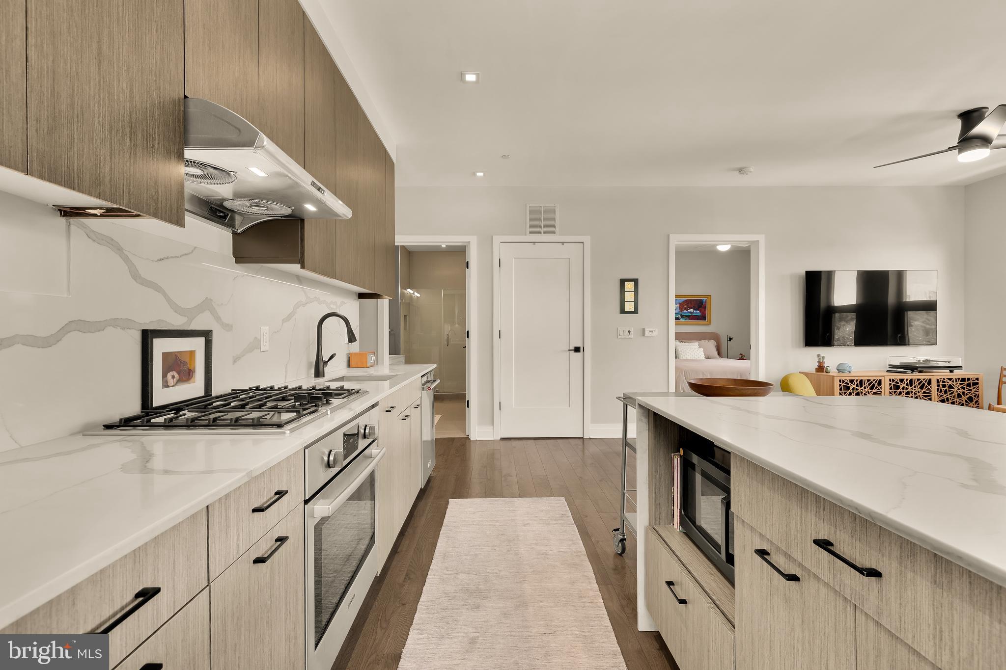 900 11TH STREET SE 401