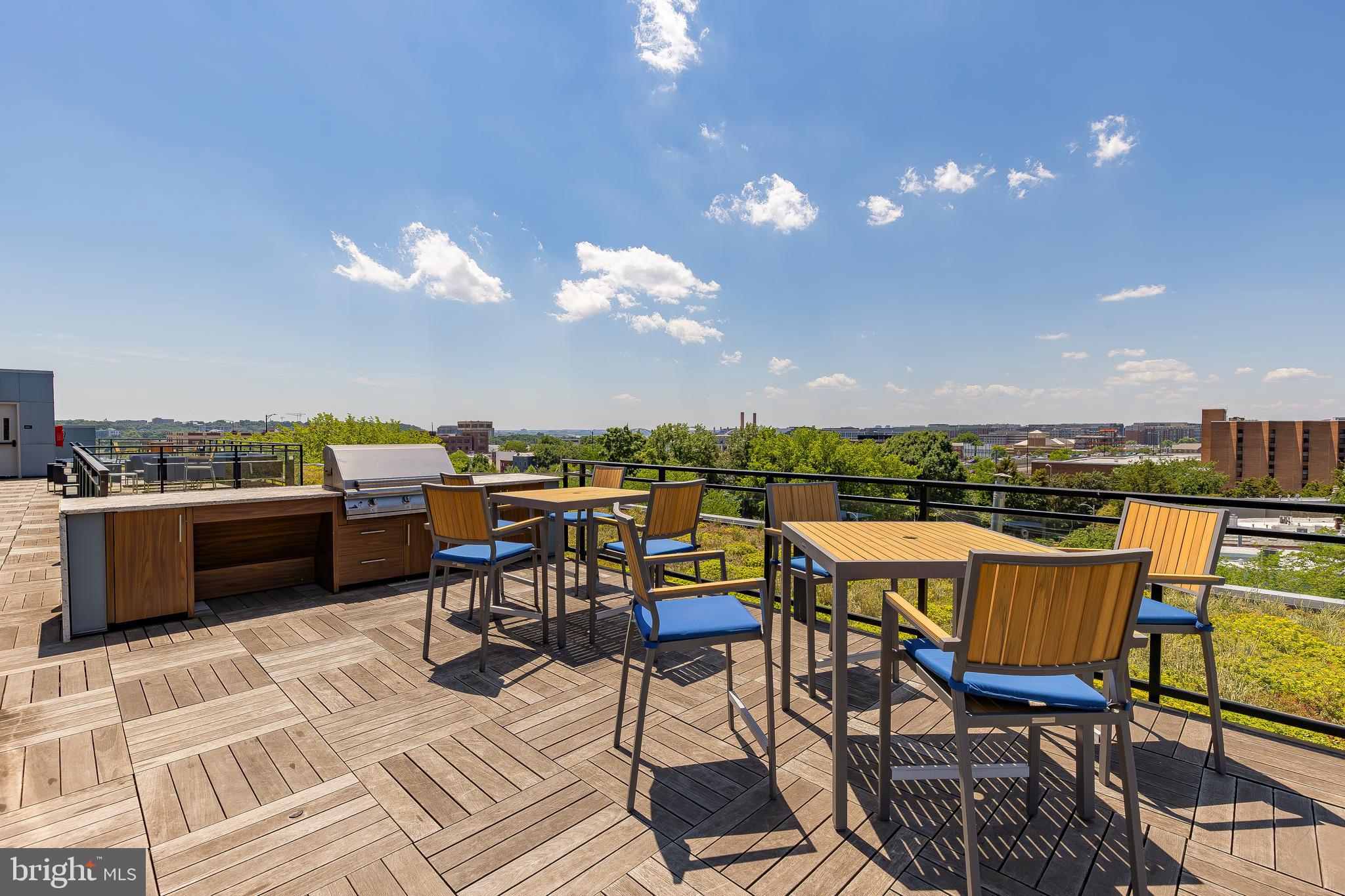 900 11TH STREET SE 401