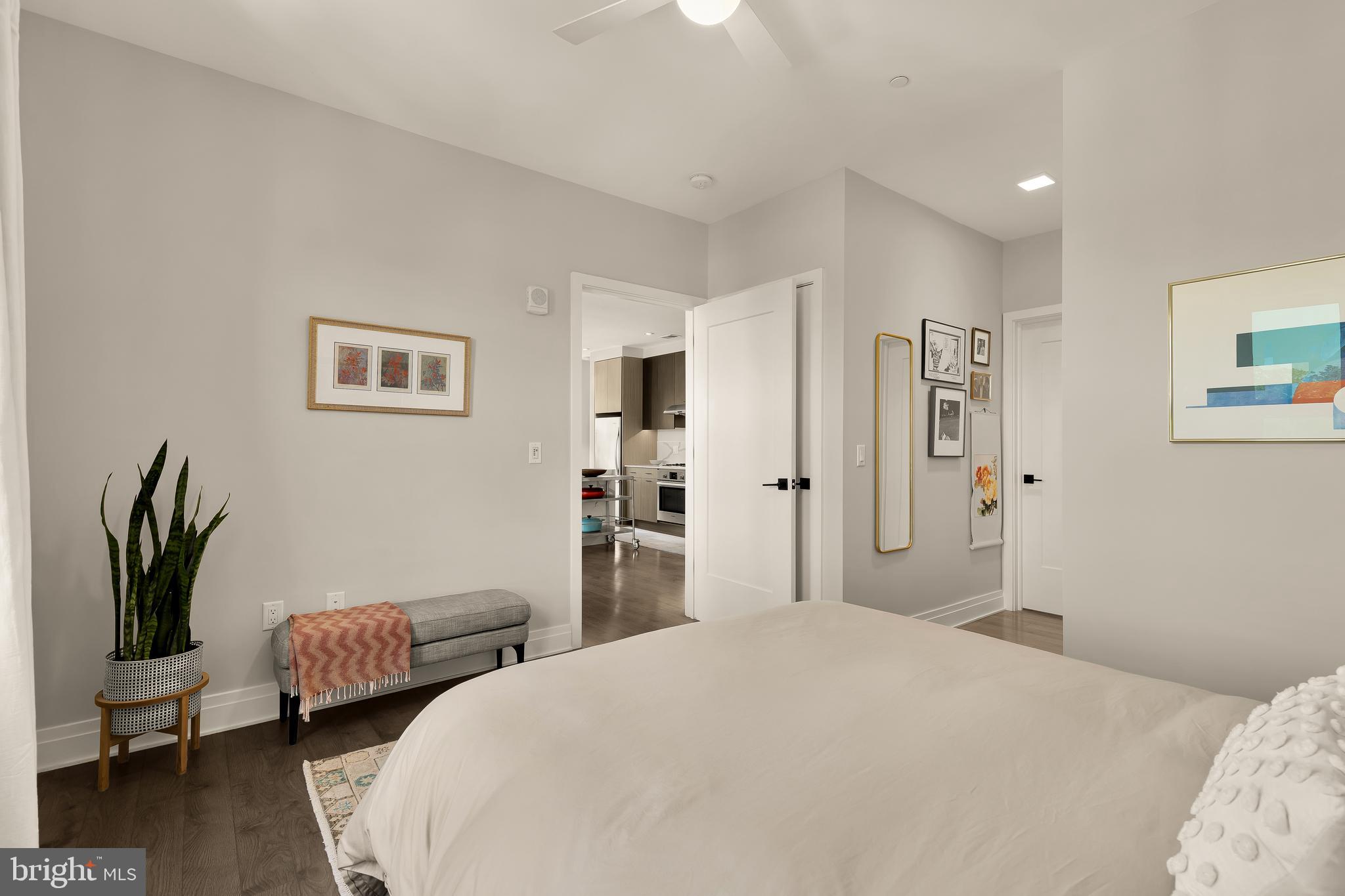 900 11TH STREET SE 401