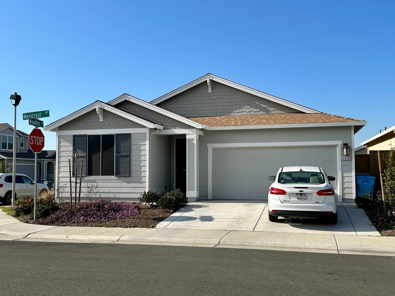 5658 Mericrest Way