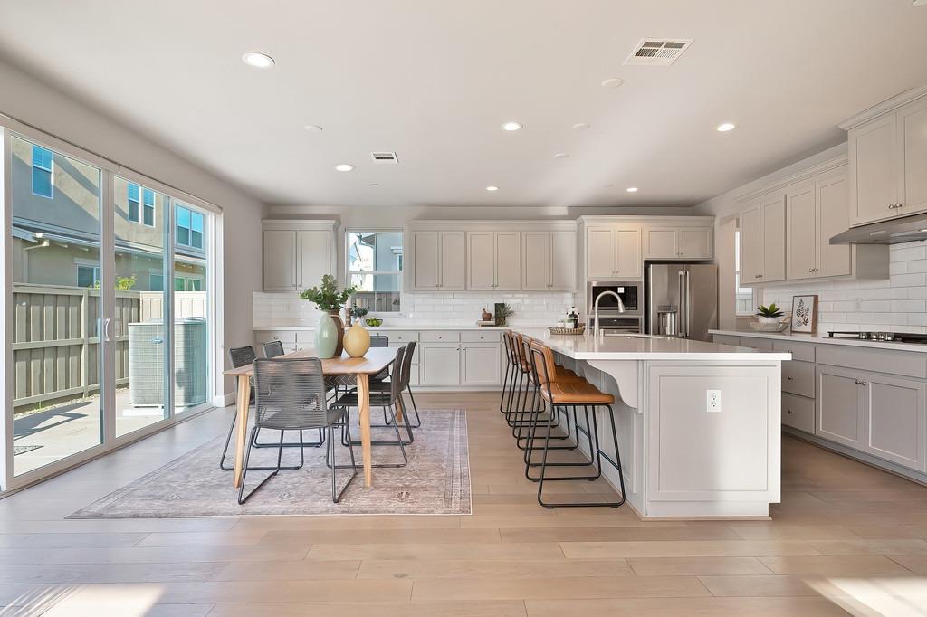 2230 Cannery Loop