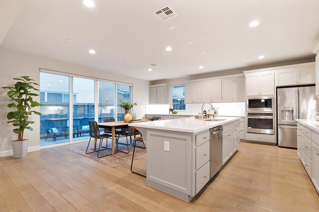 2230 Cannery Loop