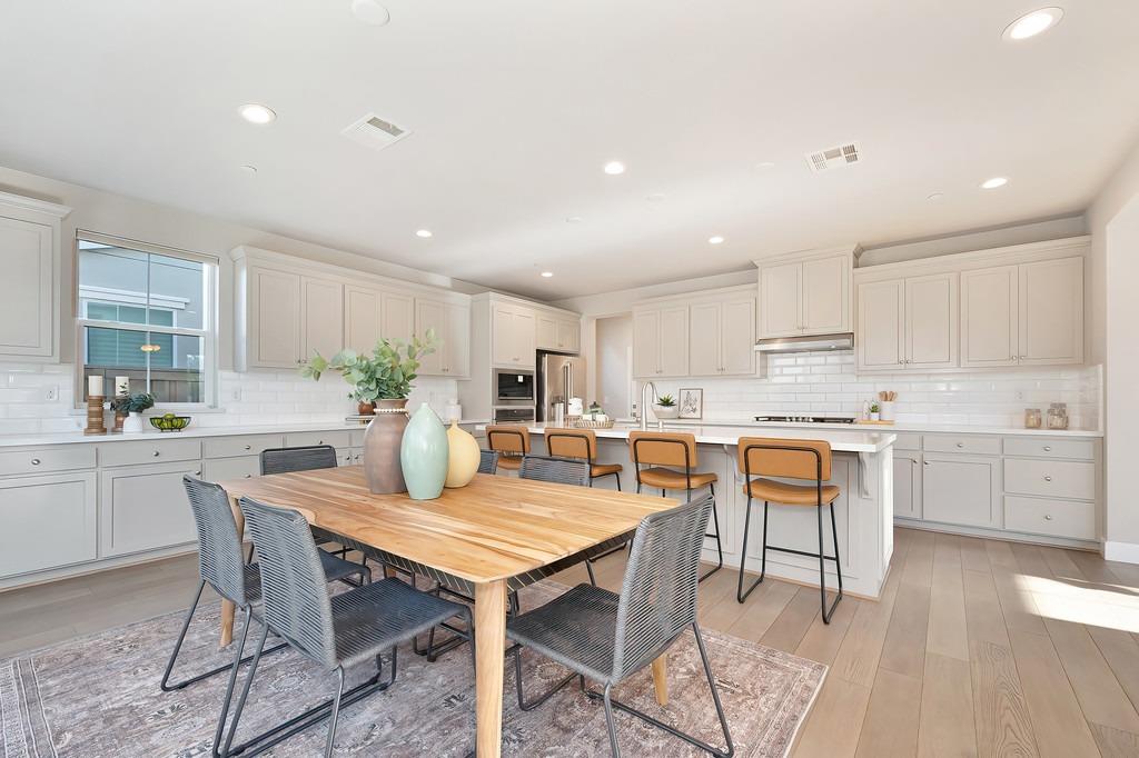 2230 Cannery Loop