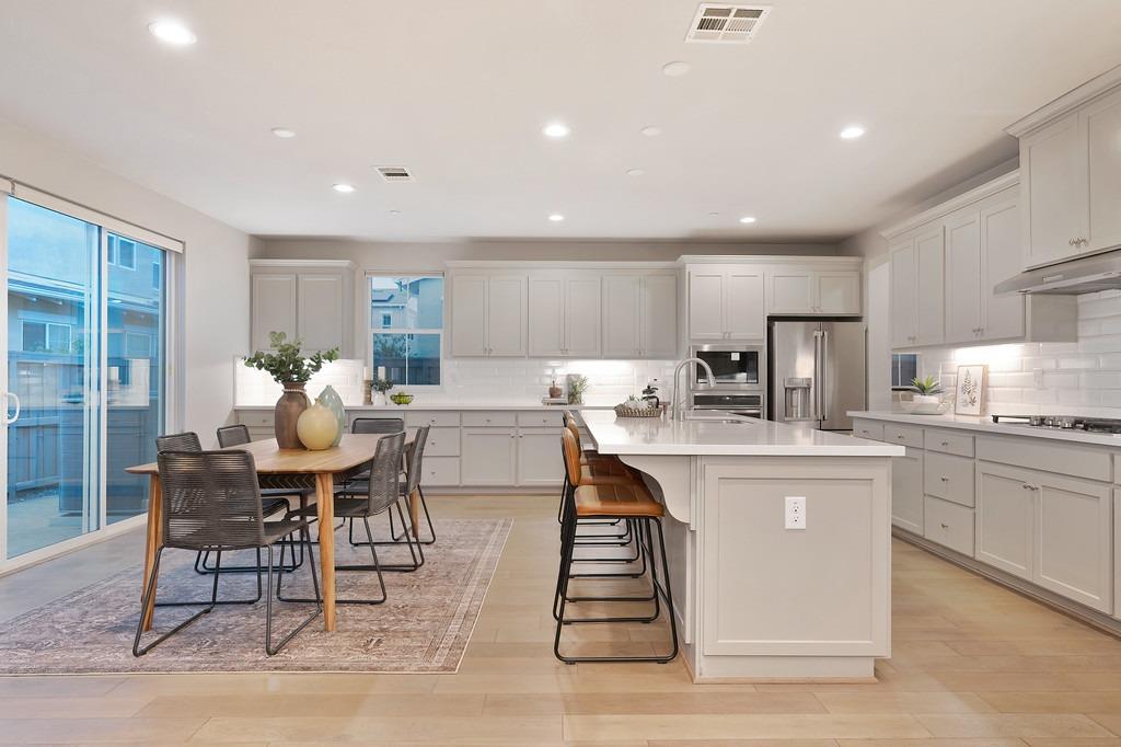 2230 Cannery Loop