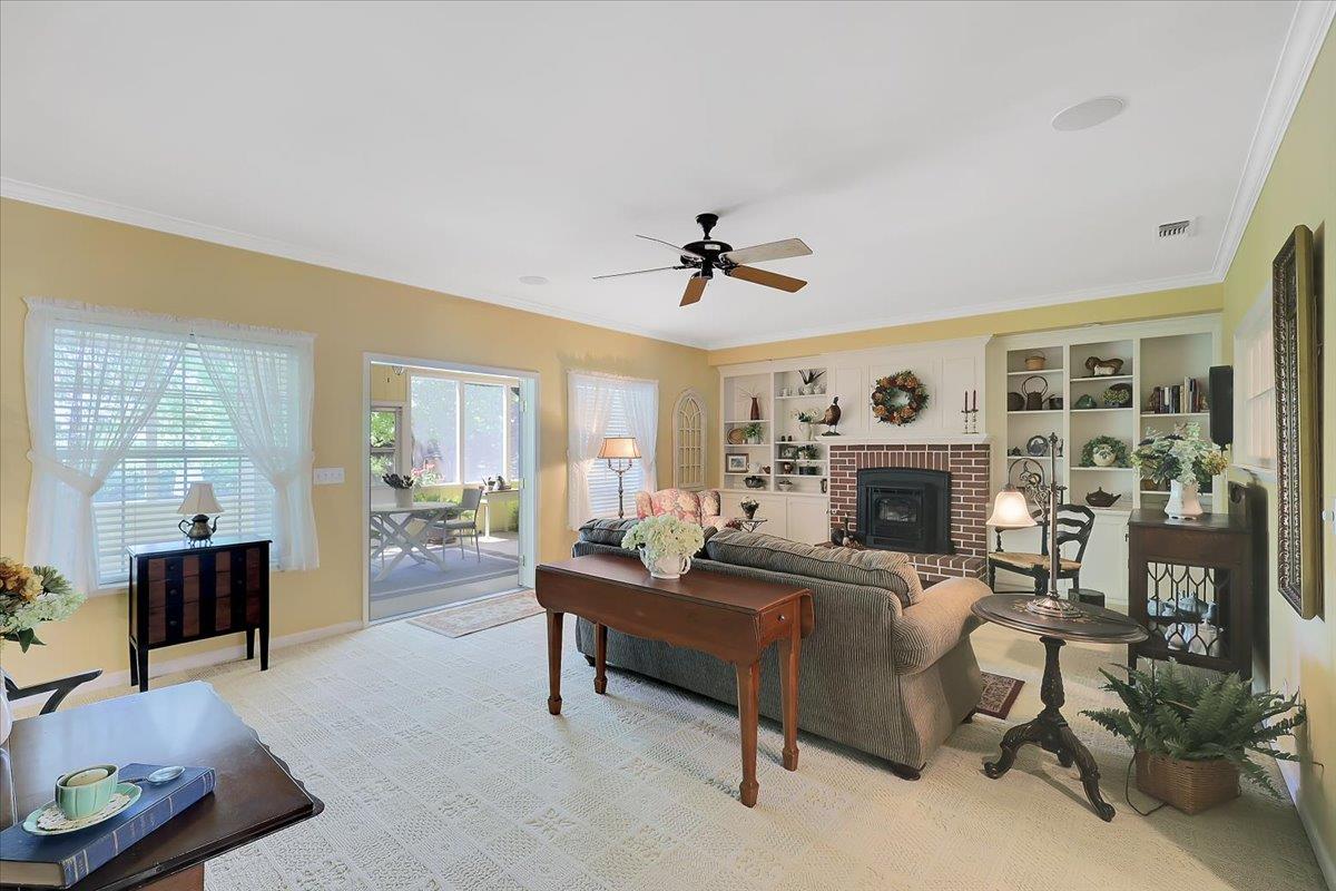 685 Saddleback Drive