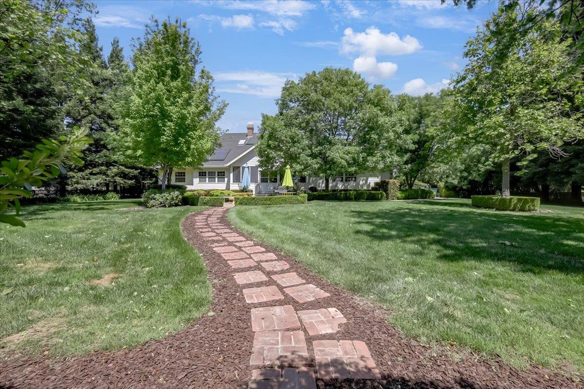 685 Saddleback Drive