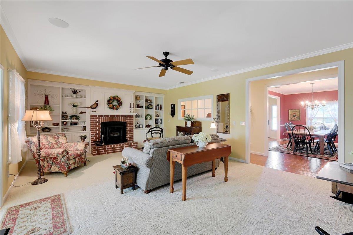 685 Saddleback Drive