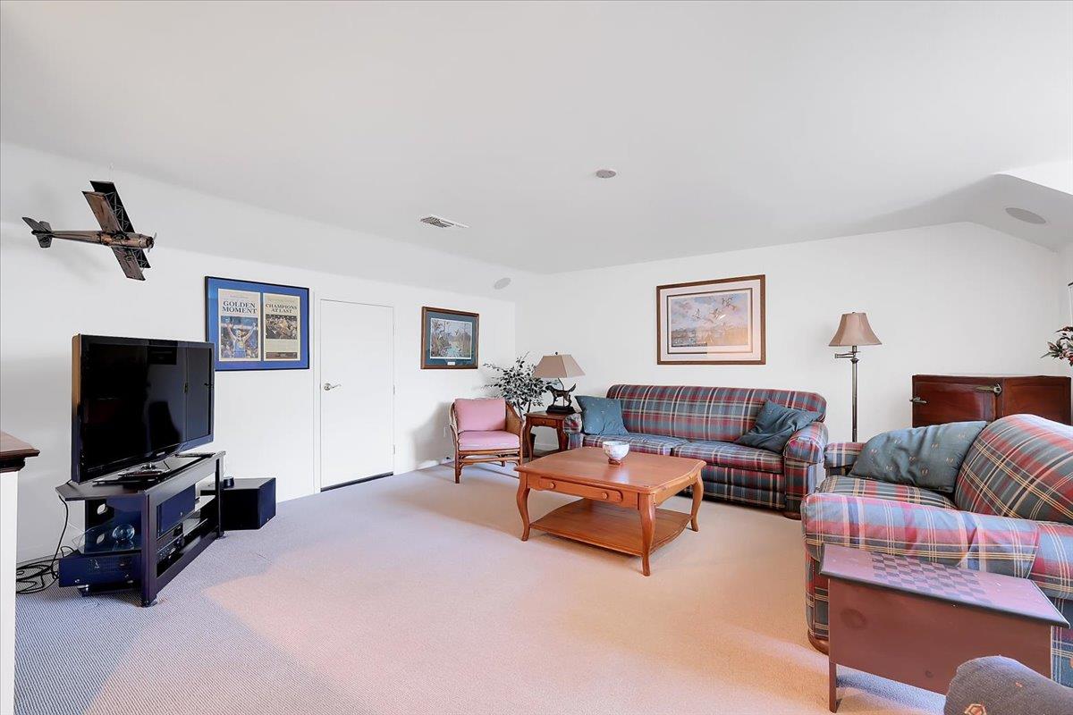 685 Saddleback Drive