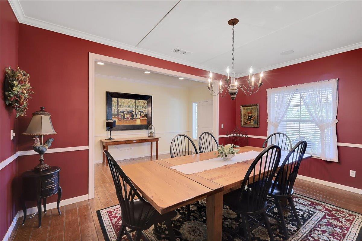 685 Saddleback Drive