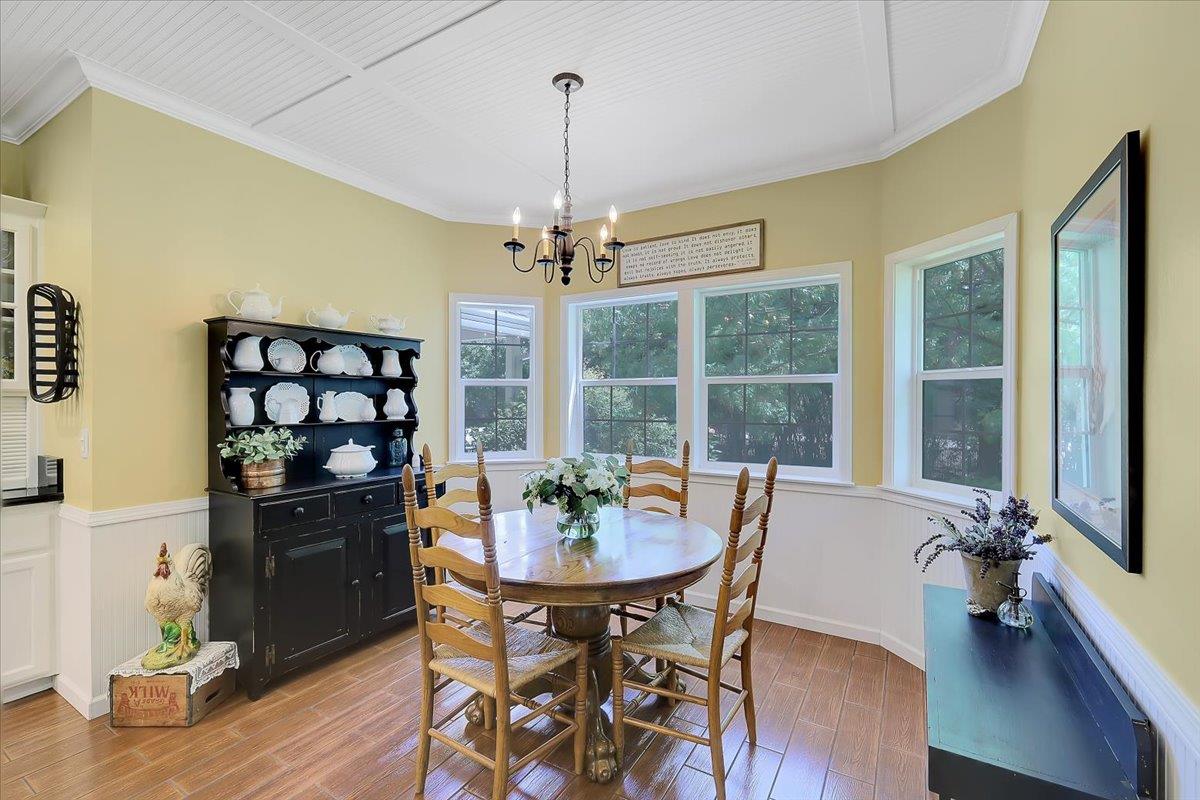 685 Saddleback Drive