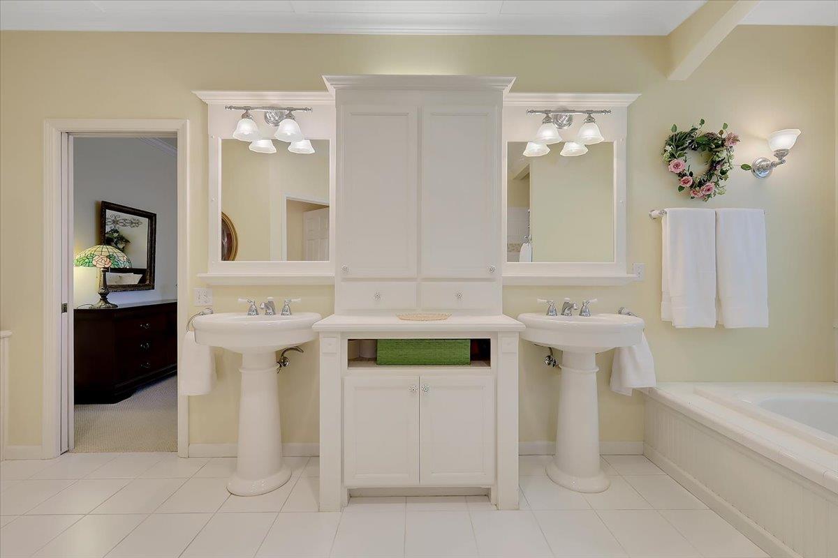 685 Saddleback Drive