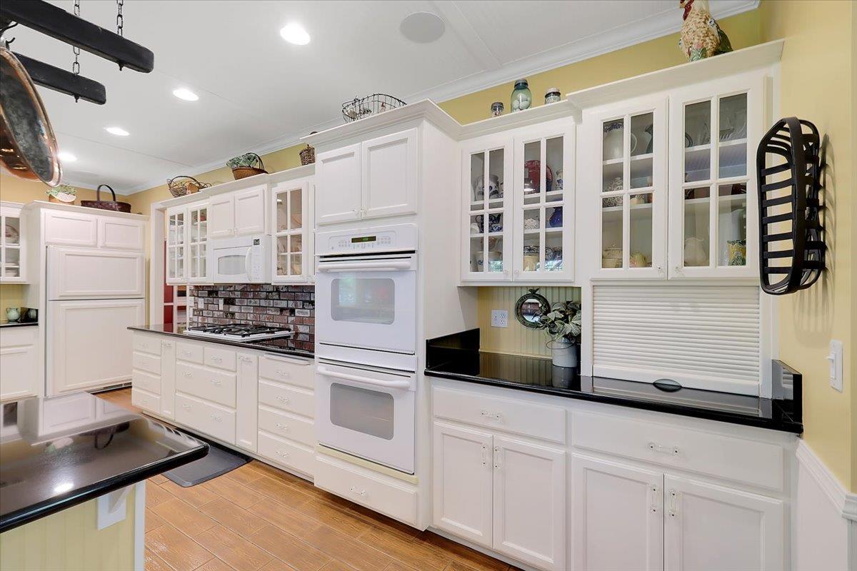 685 Saddleback Drive