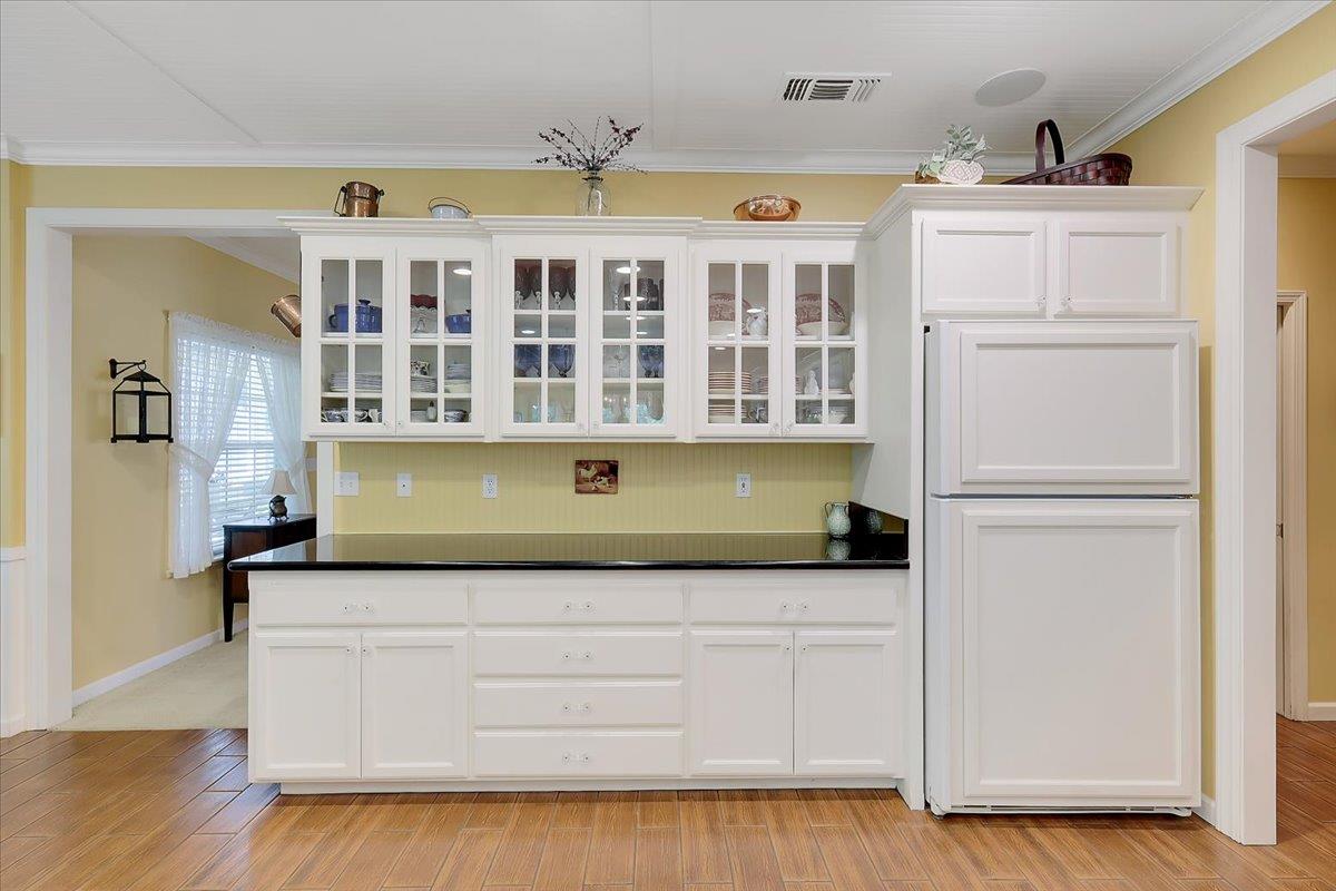 685 Saddleback Drive