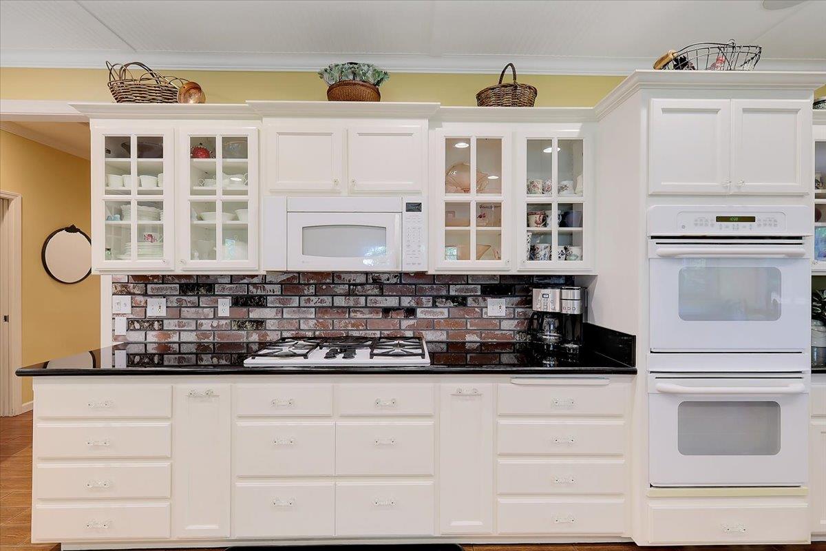 685 Saddleback Drive