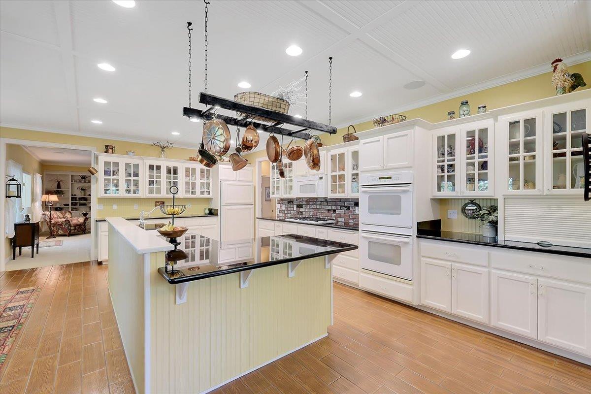 685 Saddleback Drive