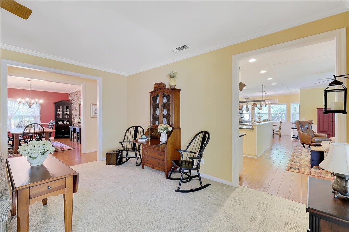 685 Saddleback Drive