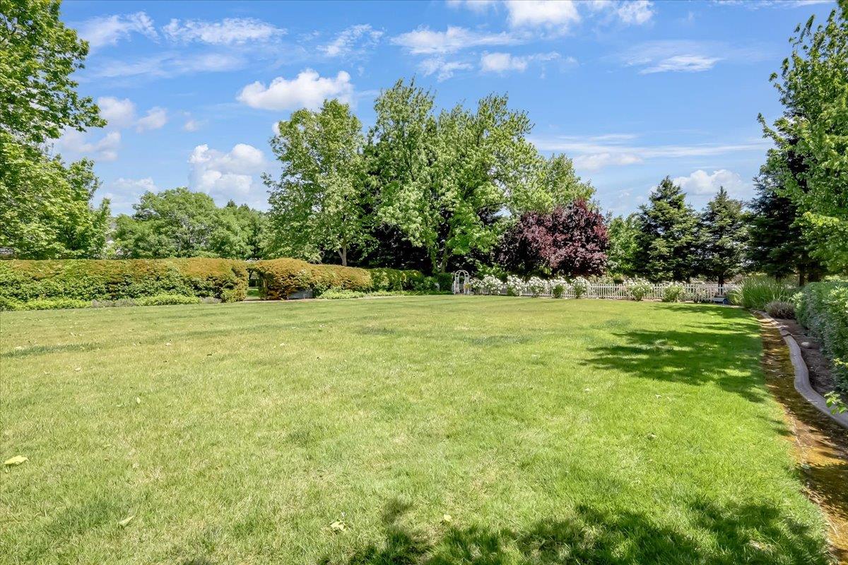 685 Saddleback Drive