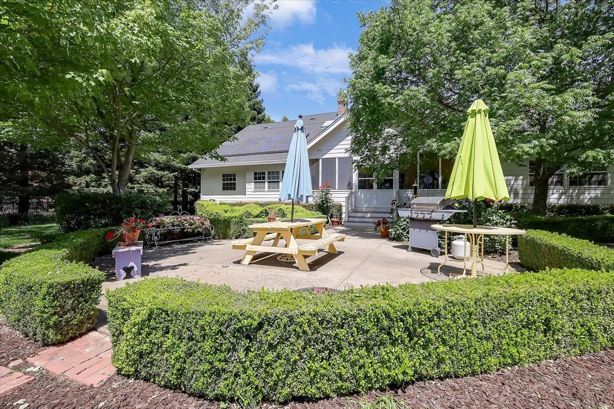 685 Saddleback Drive