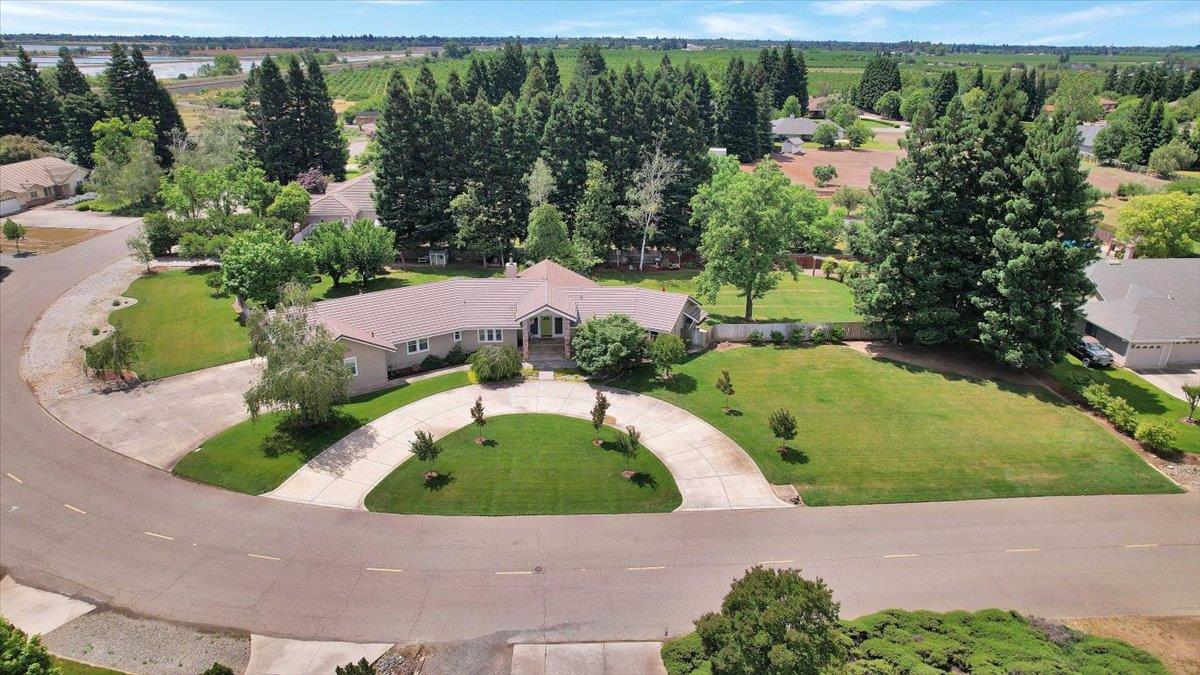 614 Saddleback Drive