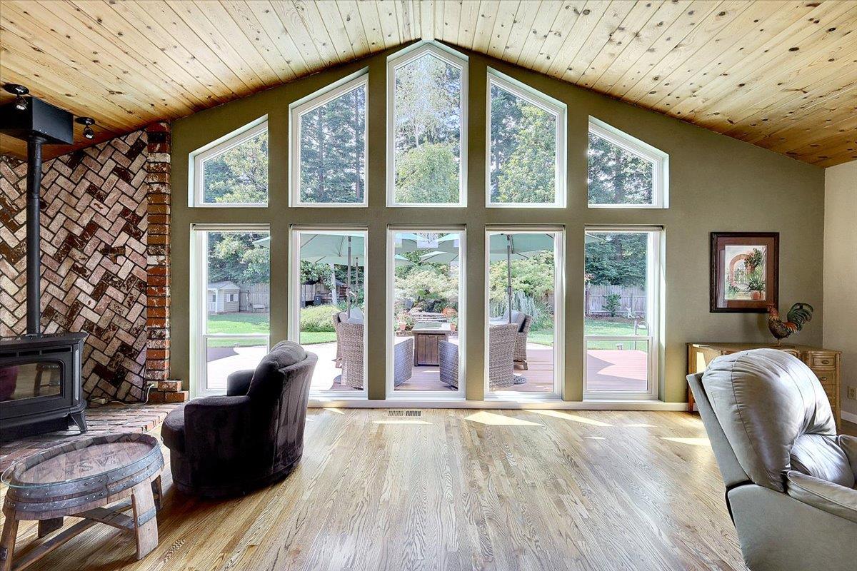 614 Saddleback Drive