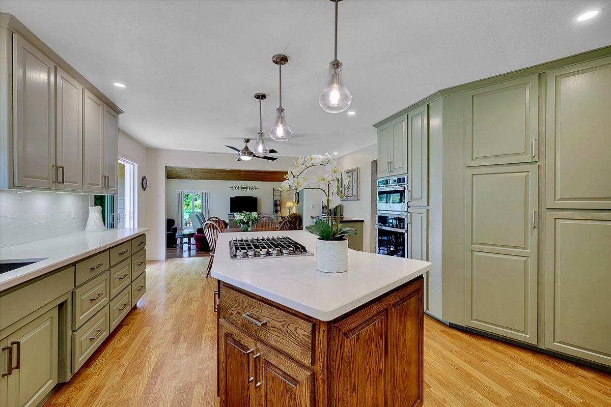 614 Saddleback Drive