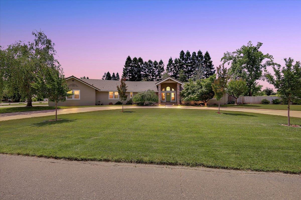 614 Saddleback Drive