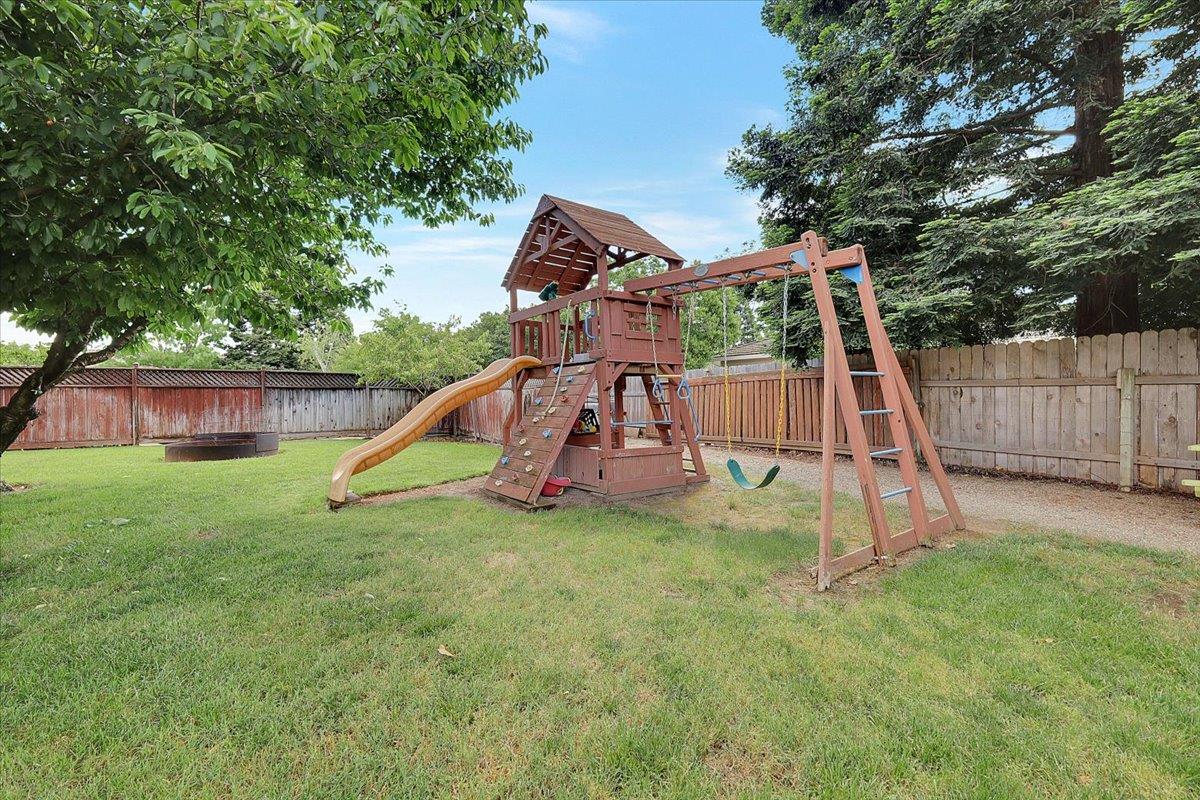 614 Saddleback Drive