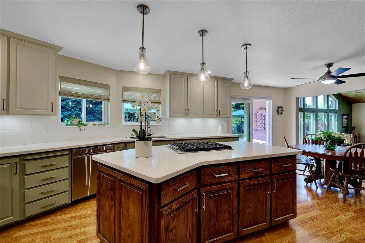 614 Saddleback Drive