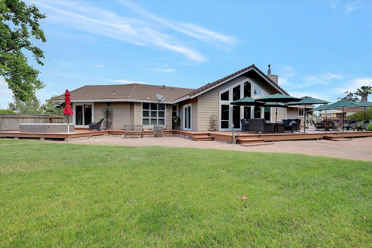 614 Saddleback Drive