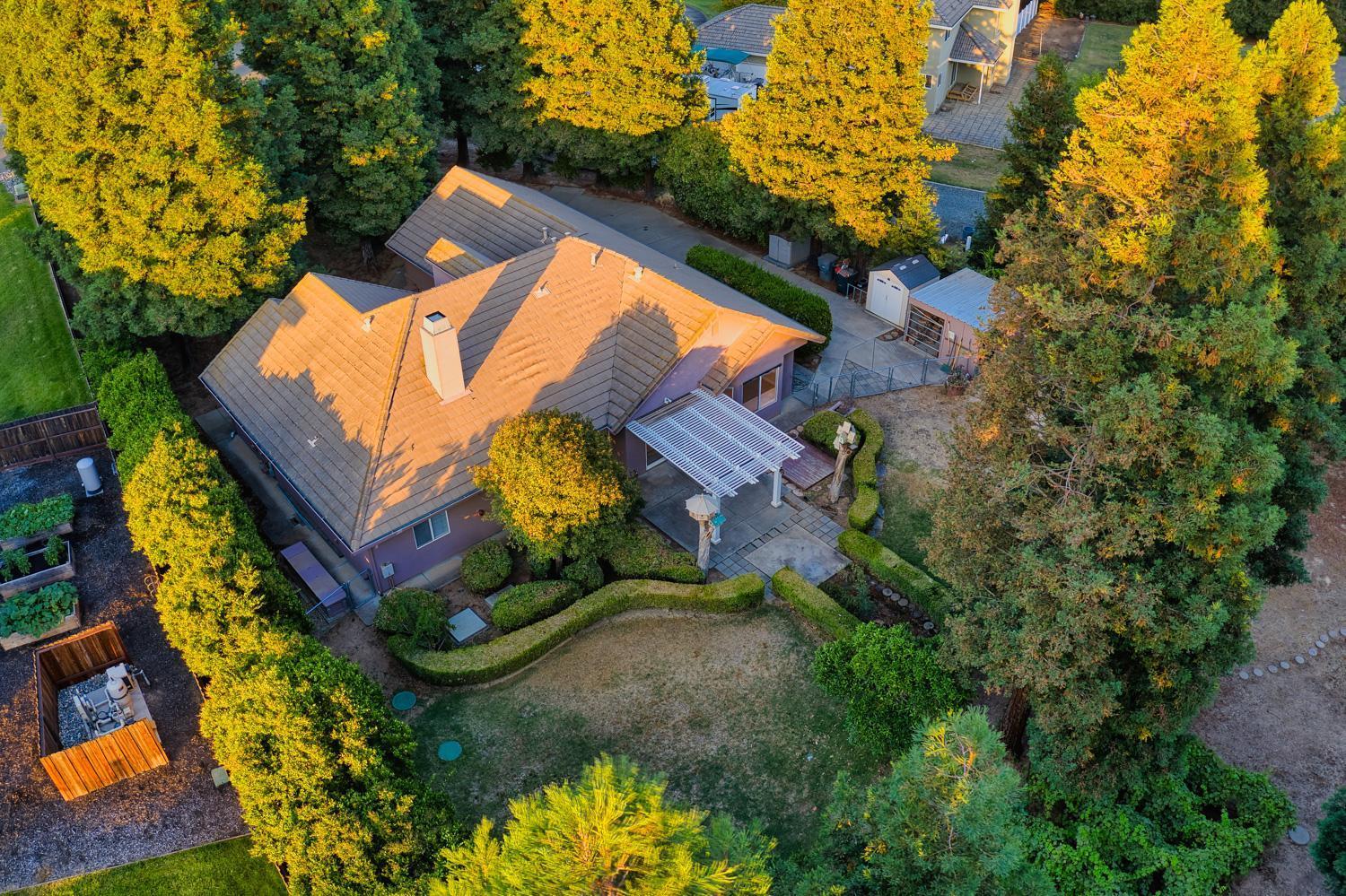 711 Saddleback Drive