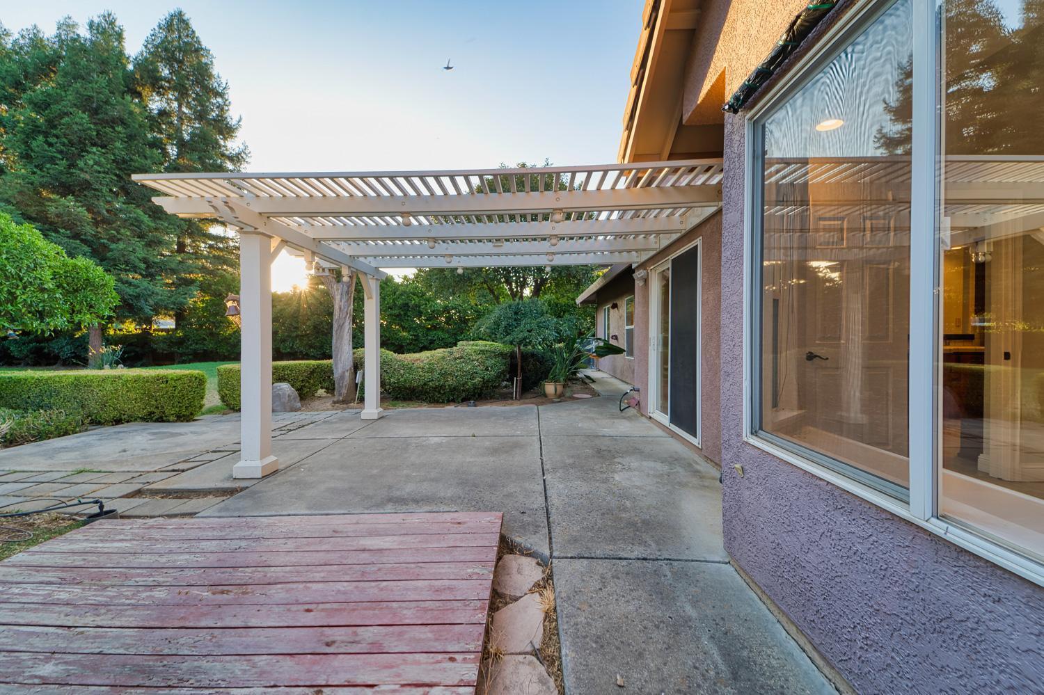 711 Saddleback Drive