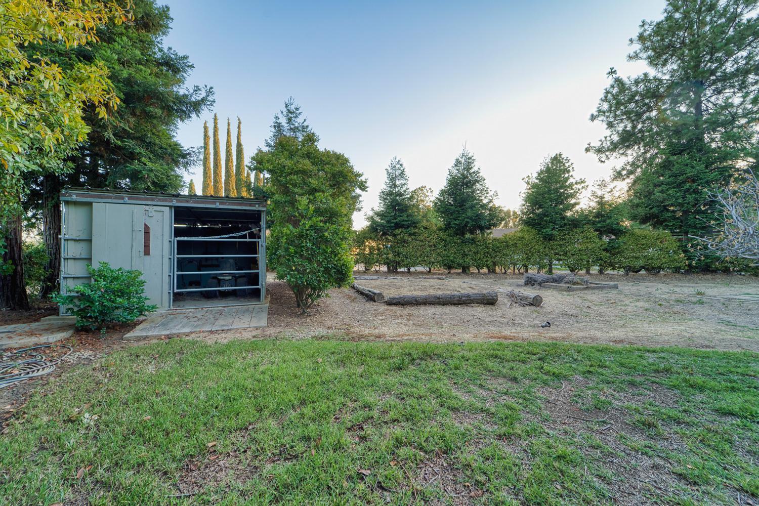 711 Saddleback Drive