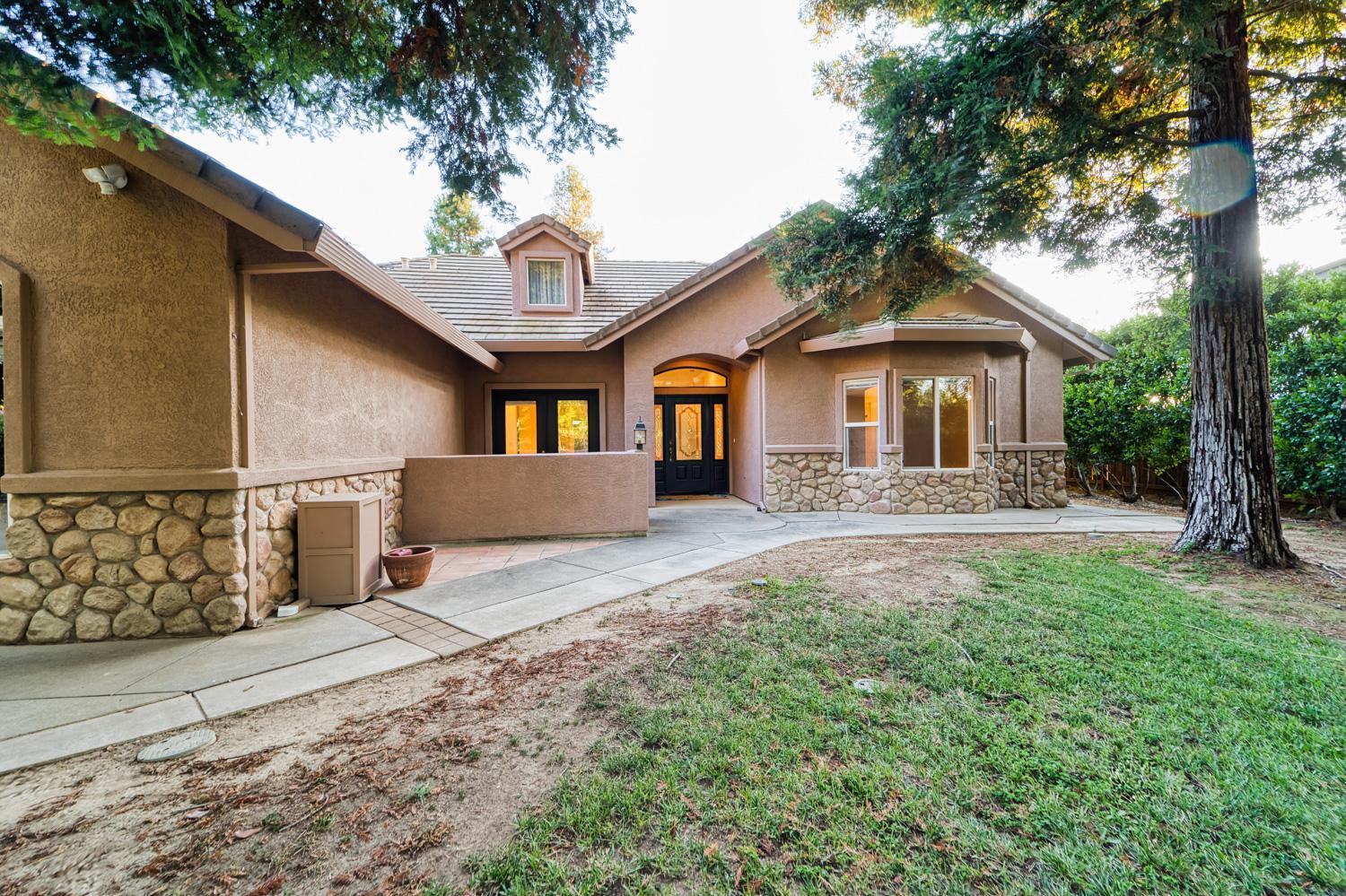 711 Saddleback Drive