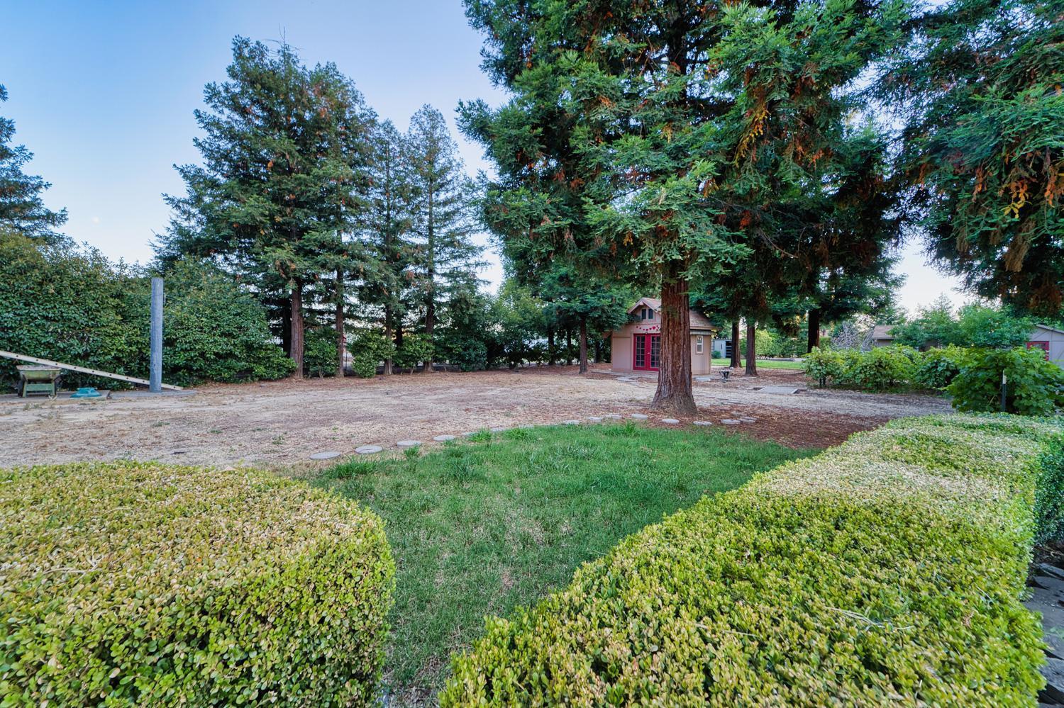 711 Saddleback Drive