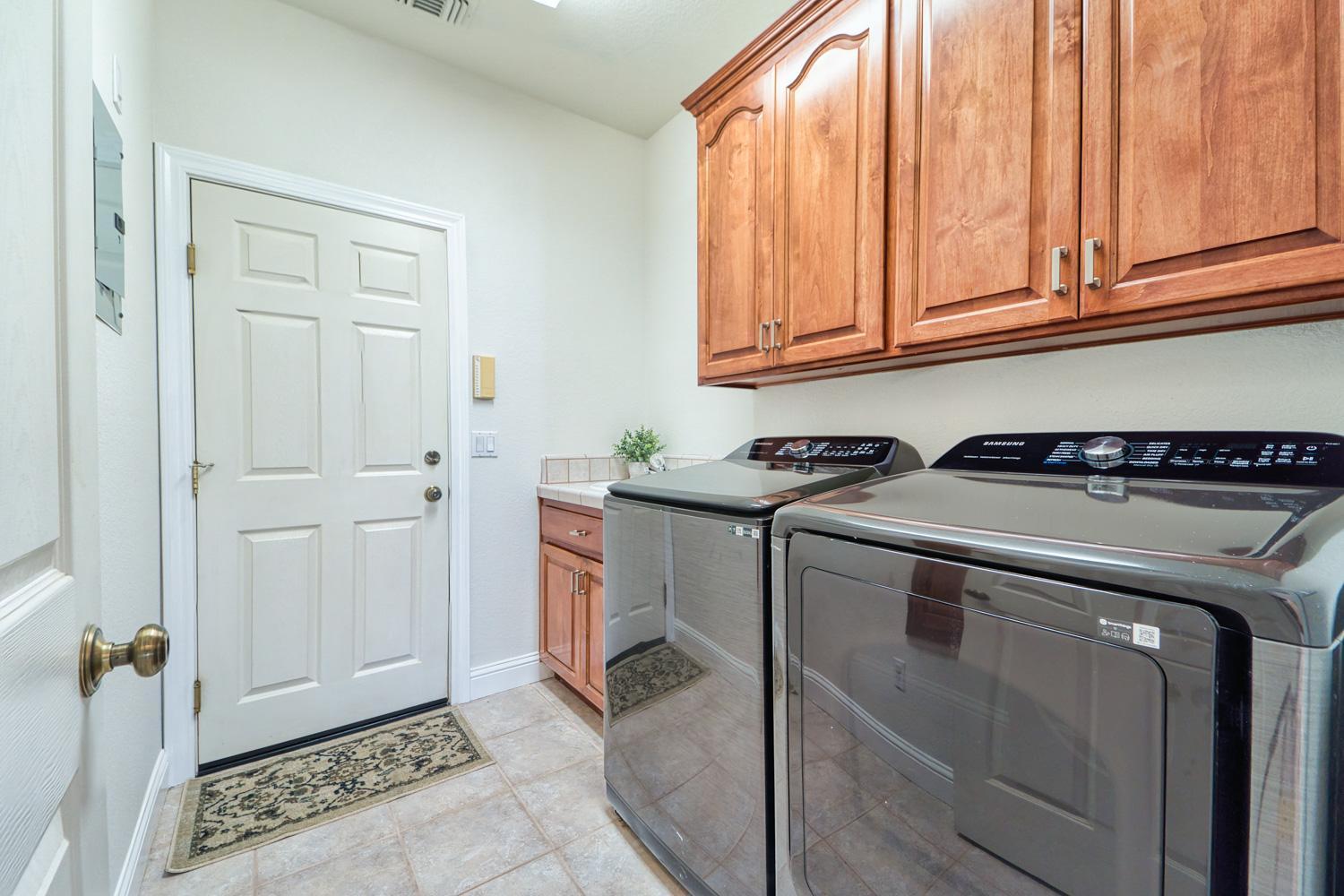 711 Saddleback Drive