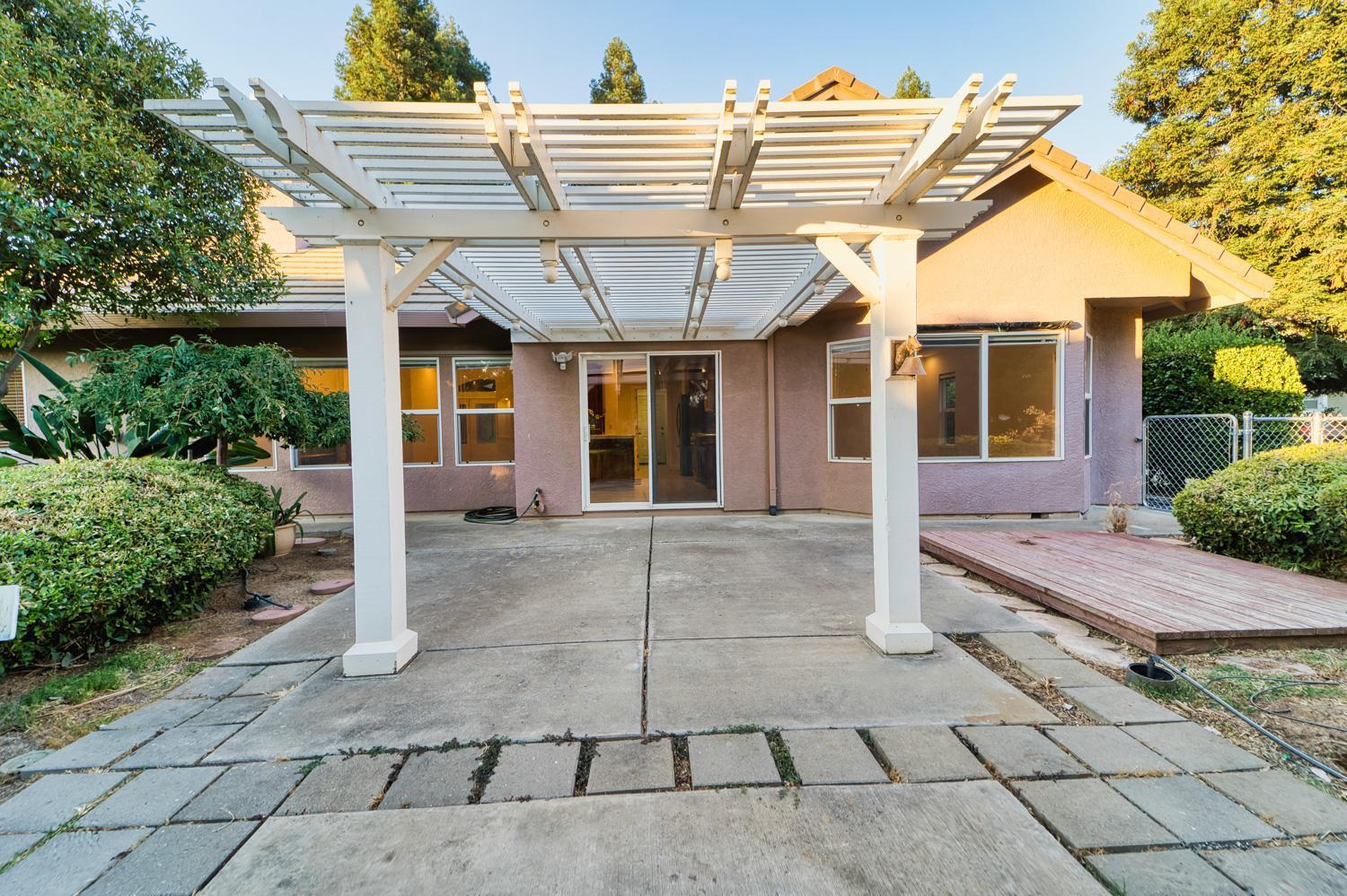 711 Saddleback Drive