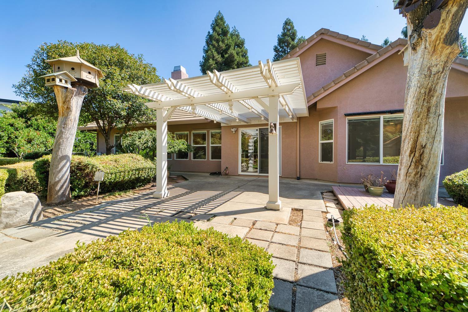 711 Saddleback Drive