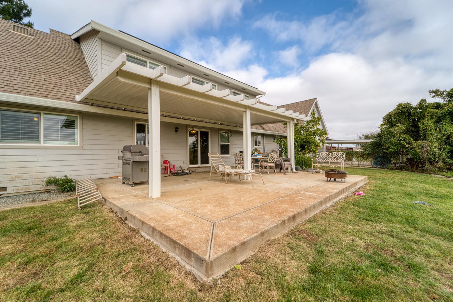 655 Saddleback Drive