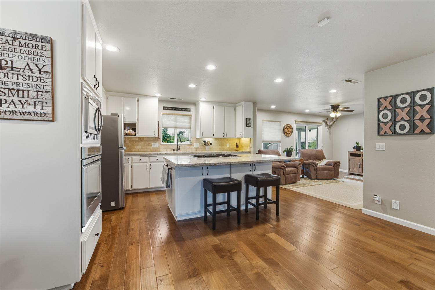 655 Saddleback Drive