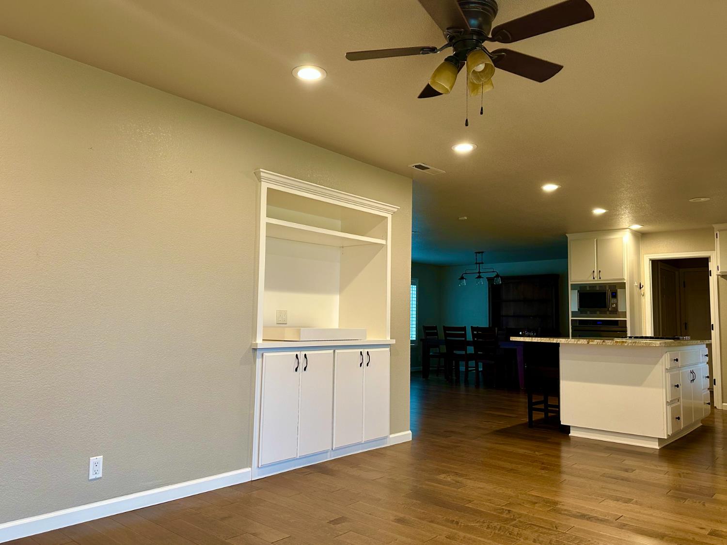 655 Saddleback Drive