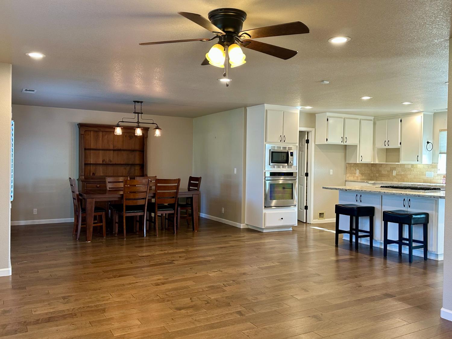 655 Saddleback Drive