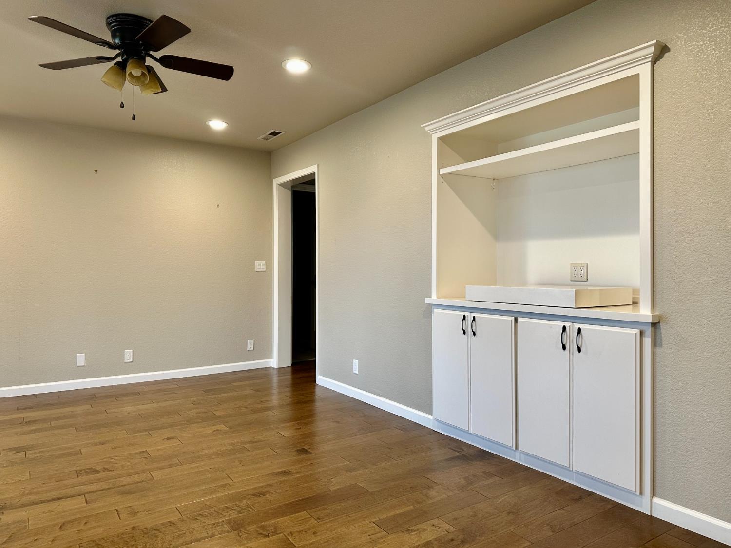 655 Saddleback Drive